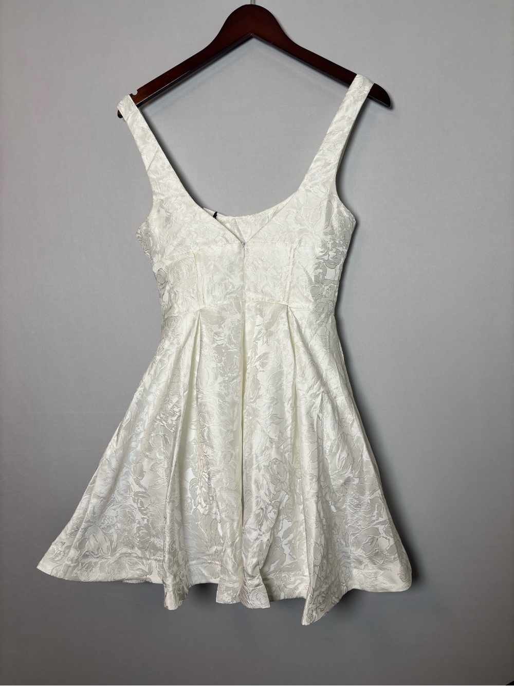 Showpo Stephanie Mini Dress Scoop Neck Flare Dress Ivory Size 0 White Bridal - Picture 9 of 9